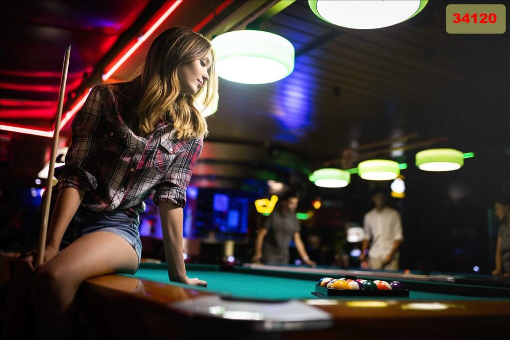 TRANH DÁN TƯỜNG QUÁN BI-A mã 10