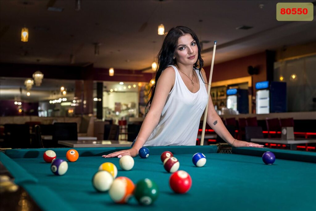 TRANH DÁN TƯỜNG QUÁN BI-A mã 51